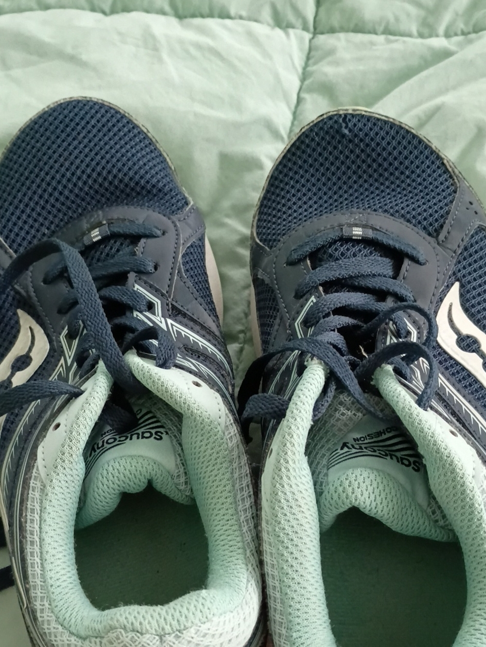 Saucony Navy and Mint Womens Athletic Sneakers